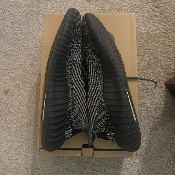 RARE Adidas Yeezy Boost 350 v2 Yecheil Reflective fx4145 Size 12.5 - Picture 4 of 6